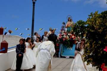 La Gavia procesiona a sus patronos en el último día de su fiesta (Foto Francisco Javier Santana)